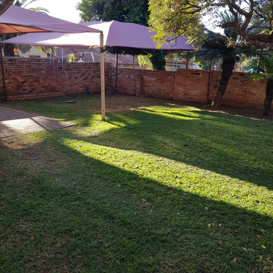 4 Bedroom Property for Sale in Geelhoutpark North West